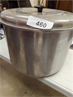 Large Pot w/ lid