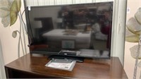 RCA  flat screen television - 40 inch screen