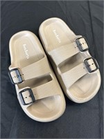 Size 7 Foam Sandals