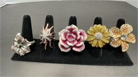 (5) floral design rings, some have rhinestone,