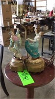 Vintage figurines lamp
