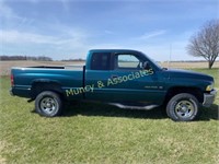 1999 Dodge Ram 1500 Extended Cab Pickup Truck