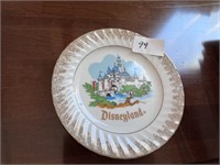 VINTAGE DISNEYLAND PLATE