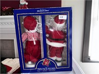 SANTA AND MRS CLAUSE FIGURINES WITH BOX