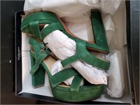 Women's Naturalizer Shoes Green NIB sz 8.5