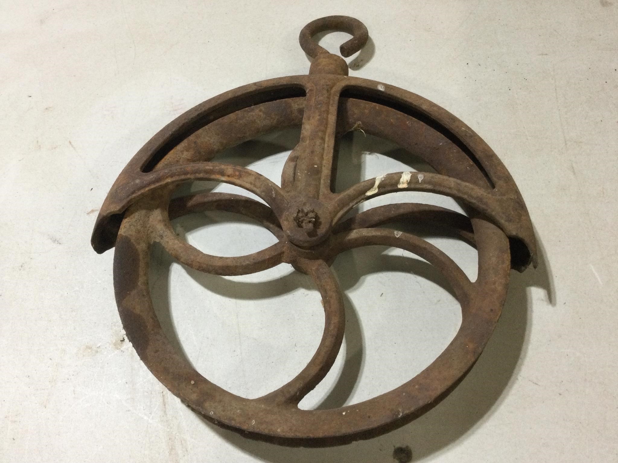 Rusted Metal Pully Wheel, 10”