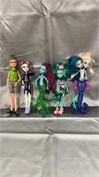 5 monster high dolls loose