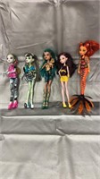 5 monster high dolls