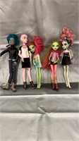 5 monster high dolls