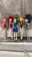 5 monster high dolls