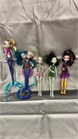 5 monster high dolls