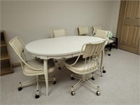 Formica Top Dinette Table with 6 Chairs