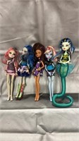 5 monster high dolls