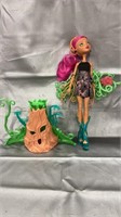 2016 MONSTER HIGH 14.5" TREESA THORNWILLOW GARDEN