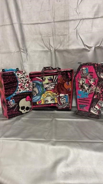 Monster High Cases qty 3
