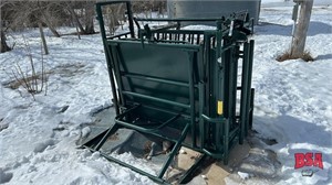 Hi Hog Self Catching Calf Headgate Tipping Table