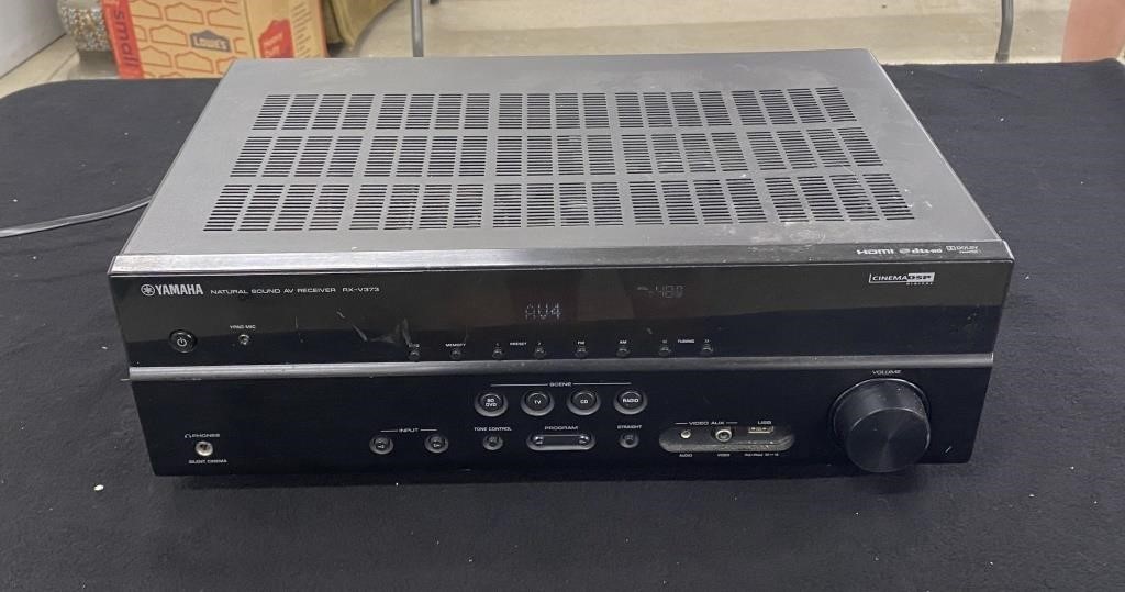 Yamaha RX-V373 Natural Sound AV Reciever - Works
