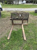 Skid Steer Pallet Forks