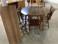 Maple table w/ 6 chairs