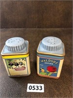 Salt & Pepper Vintage Lables SAKURA as pictured