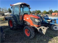 Kubota M7040 Narrow Tractor S/N 95010