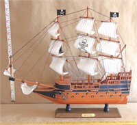 Heritage Mint Revenge Pirate Ship