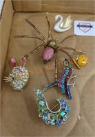 Vintage costume jewelry pin lot