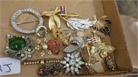Vintage Costume jewelry pin lot