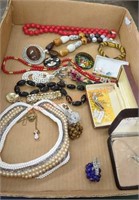 Vintage costume jewelry tray lot