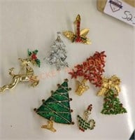 Vintage Christmas pin lot