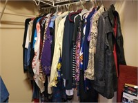 Large lot of women's dress clothes large to Xl