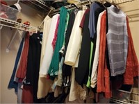Large lot of women's dress clothes large to Xl