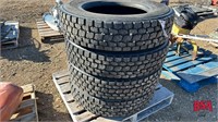 4 Bridgestone 265/75R 22.5 tires