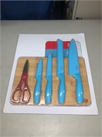 NEW 8 PIECE KNIVE AND CUTTING BOARD SET