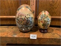 2 Japanese Satsuma Porcelain Painted Eggs Decor