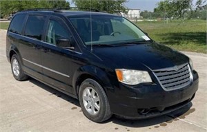 2010 Chrysler Town and Country