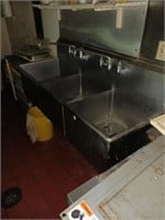 3 TUB SINK STAINLESS