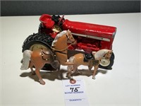 VTG Metal Tractor & Horses