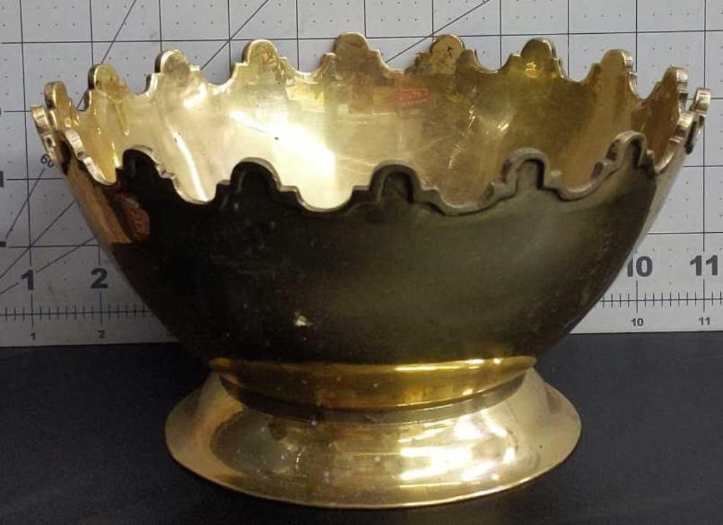 Vintage brass bowl 8.5x5x4