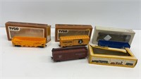 (4) HO gauge trains. Open hopper w/o load rock