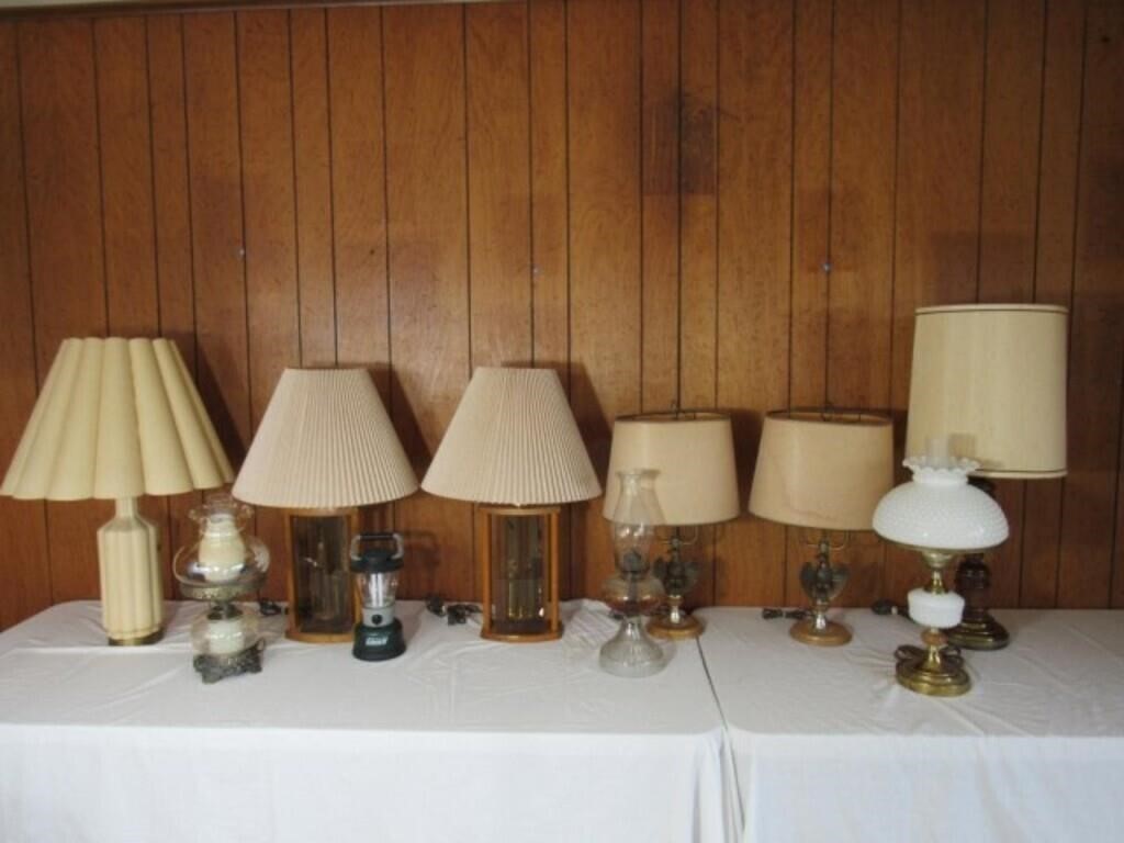 GROUP LOT OF LAMPS: