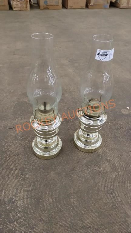 Oil lamp pair