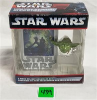 NIB Star Wars 2 Piece Holiday Ornaments