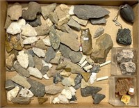 Box lot rechipped points, flake tools, fossils,