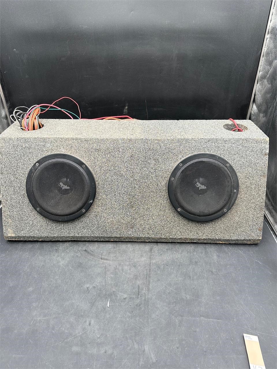 8" Subwoofers w/Box and Sony Amp