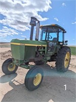 JD 4430 Tractor 18.438 rear tires, 3 pt PTO,