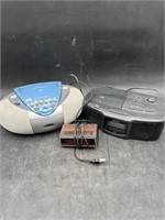 2 CD Clock Radios