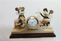 Disney Mickey and minnie Mouse Mantle Clock