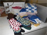 Various Oven Mitts - rags - towels