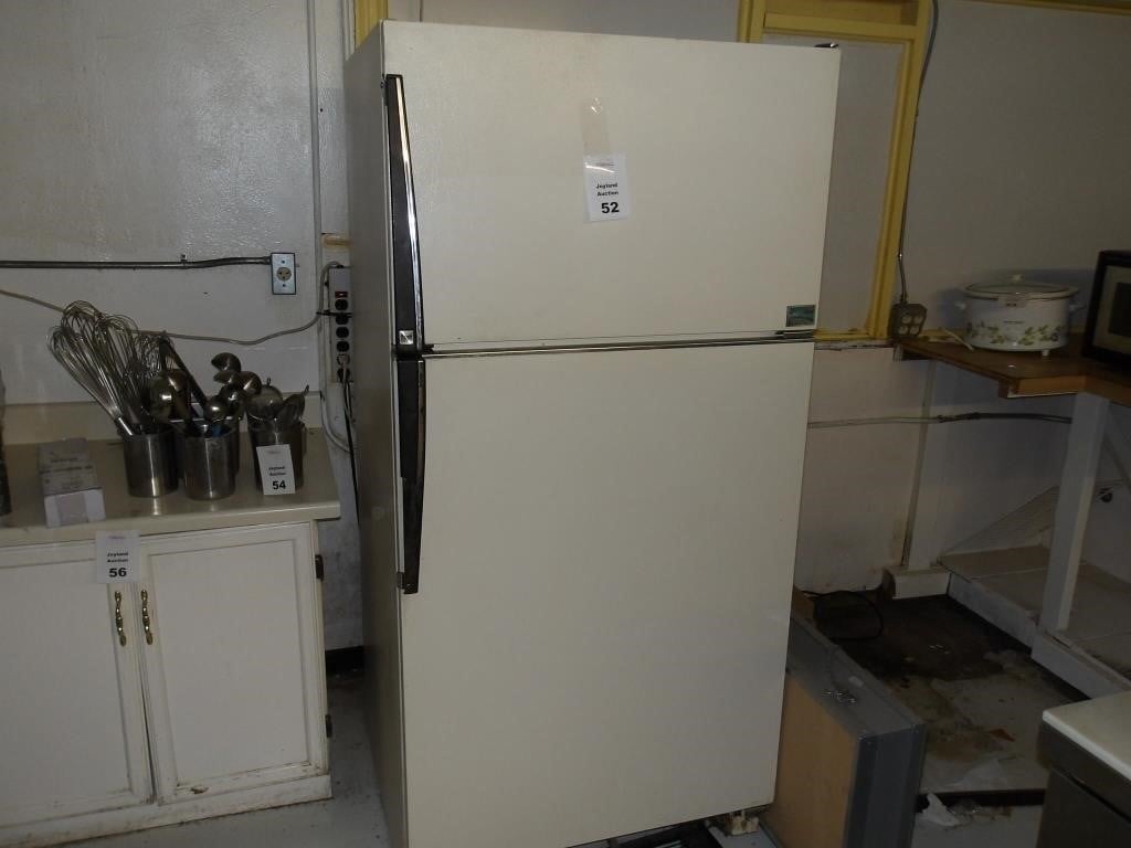 Amana Refrigerator / Freezer